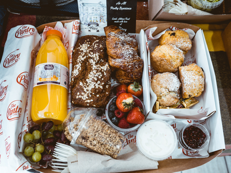 Breakfast Box (4 ppl) Orders must be made by 10.30am for same day